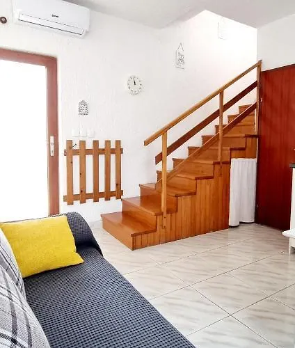 公寓 Severina 罗维尼