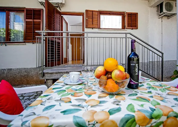 公寓 Severina 罗维尼